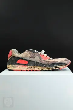 Mott Research auction photograph 15